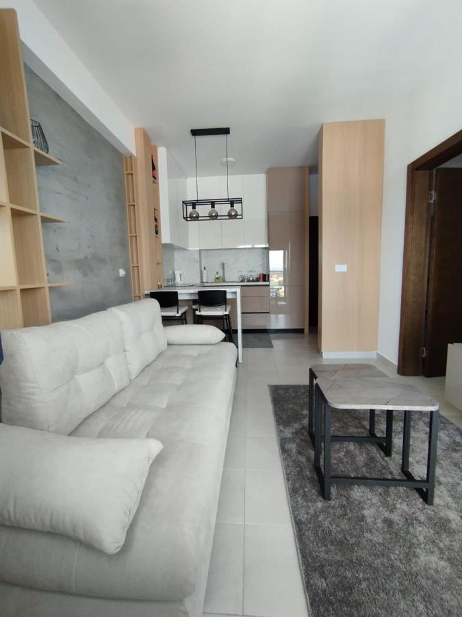 Bella Vista Apartment *
